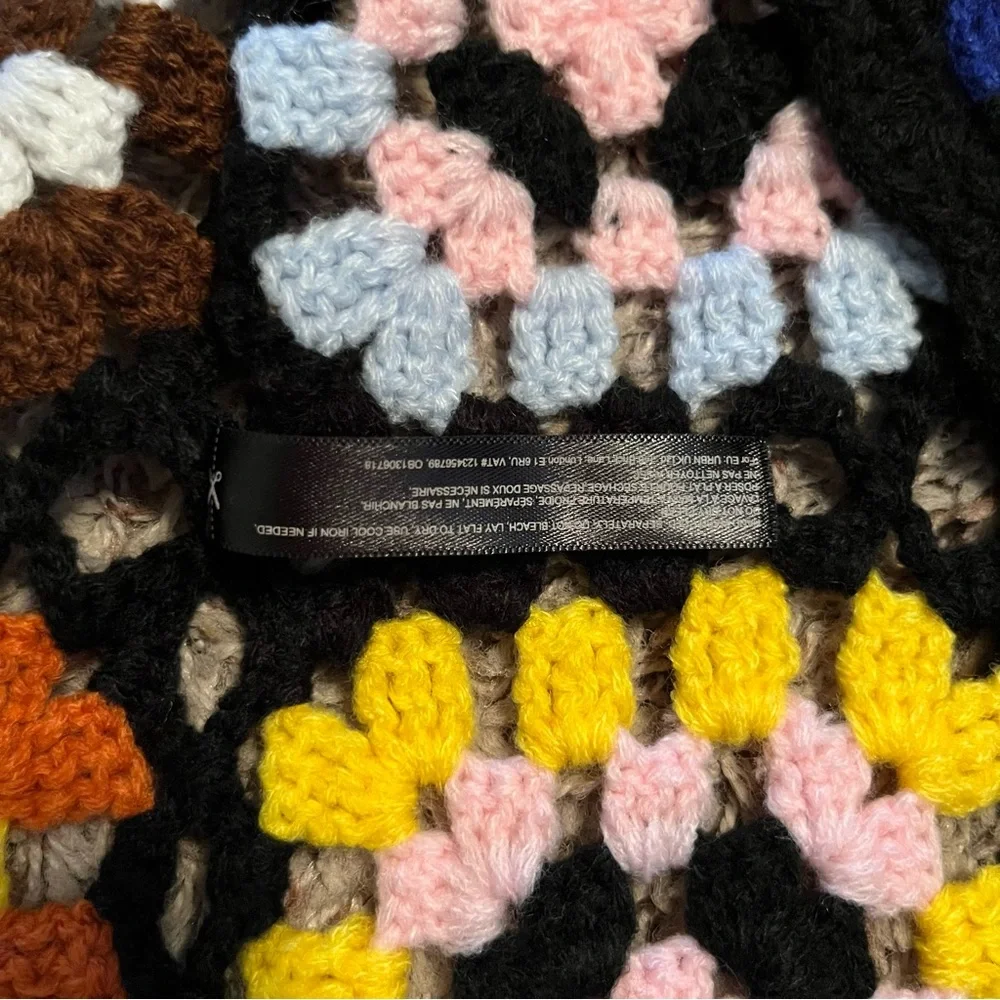 NWT BY ANTHROPOLOGIE Colorblocked Granny Square Crochet Cardigan Black One Size - Picture 9 of 12